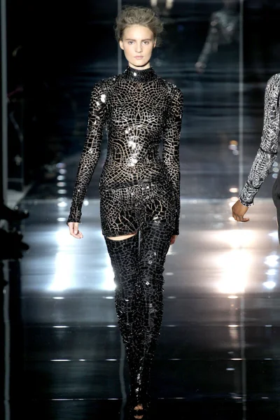 Look 26